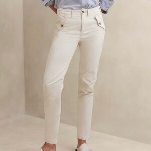 NWT Banana Republic cream chino pants, size 6